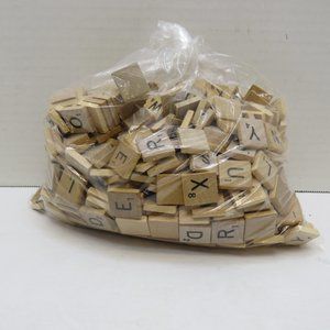 Crafters Lot 583 Scrabble Letters Tiles Wooden Pieces.